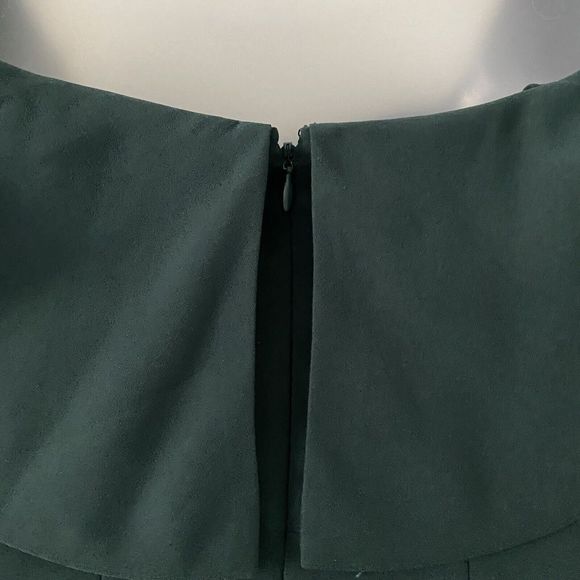 H & M Off the Shoulder Ruffle Cropped Wide Leg Jumpsuit Size 4 NWT - Picture 5 of 8